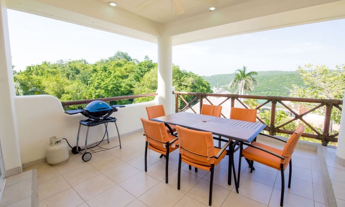 P Chahue Condo | Ideal Family Retreat with Pool, Spa & Breakfast Included