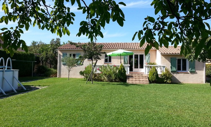 Pignans House | Spacious 4-Bedroom Home with Private Pool & Breakfast