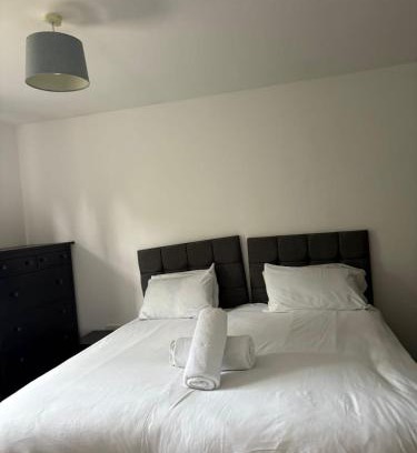 Birmingham House | Pet-Friendly Holiday Homes in Birmingham, UK - Rated 9/10