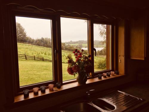Ballinamore House | Scenic 4-Bedroom Retreat at Drumcoura Lake Resort
