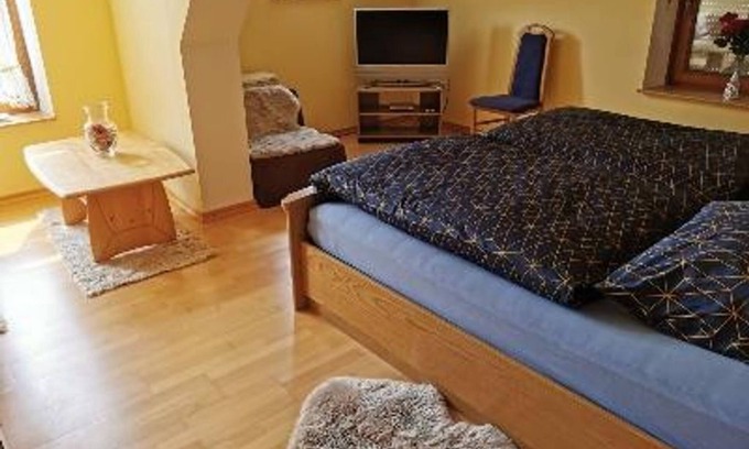 Dhron Apartment | Cozy 2-Bedroom Apartment at Ferienwohnung Gorges "Im Hof"