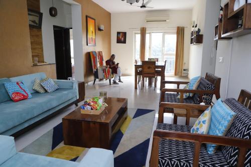 Greater Noida Apartment | Pet-Friendly 4 BHK Apartment Near Expo Mart, Rated 10/10