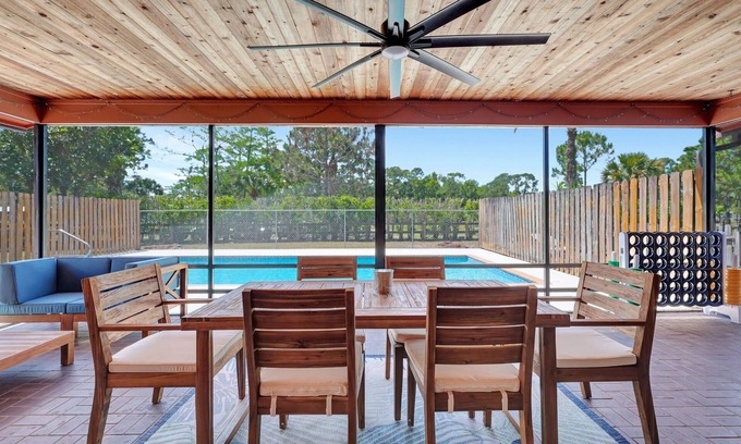Lake Worth House | Equestrian Pool Home with 4 Bedrooms on Expansive Grounds