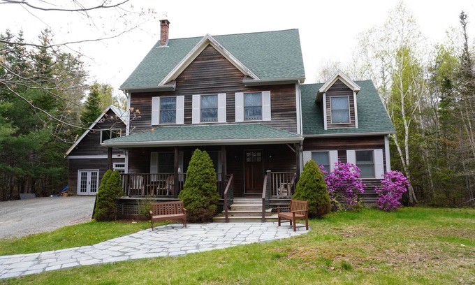 Town Hill House | Explore Acadia: 4 BR Retreat Near Bar Harbor & Lake Views