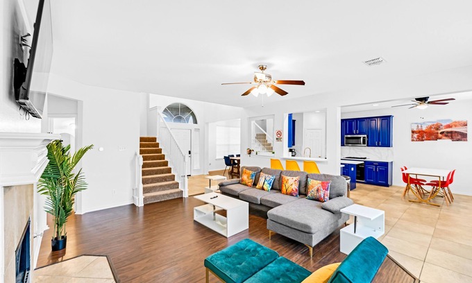 South Arlington House | Family-Friendly 4 BR Retreat with Pool Near Six Flags
