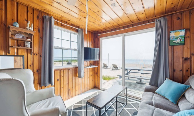 Oscoda Cabin | #4 | Cozy Classic Close to Beach