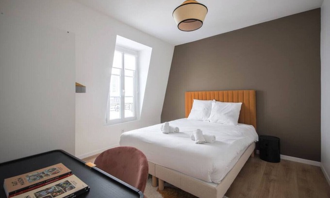 15th Arrondissement Apartment | Cozy Duplex in Paris with Breakfast and Pet-Friendly Options