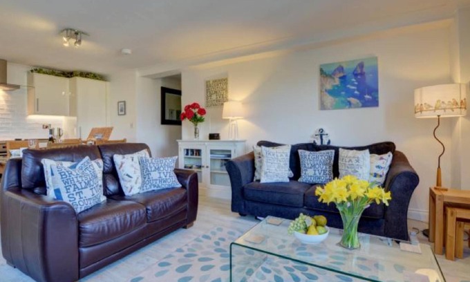 Hele Apartment | Gold Award-Winning Suite with Ocean Views and Garden Access