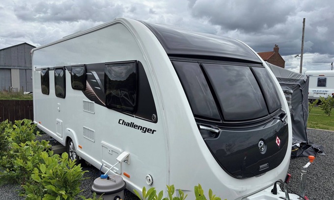 Durham Cabin | 4 Guests - Pet Friendly - Durham Caravan Retreat