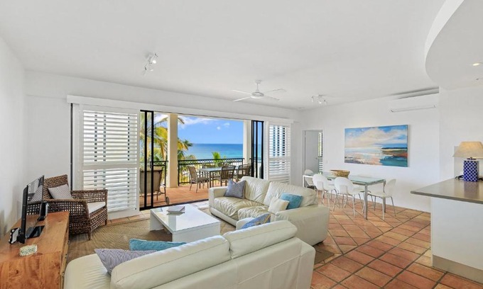 Sunshine Beach Apartment | 4 Hilltop Villas with Ocean Views in the Village Heart