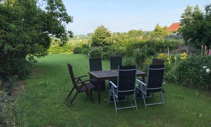 Nusbaum Apartment | Inviting 4 Kreuzstraße Laaschhof: Family-Friendly Stay