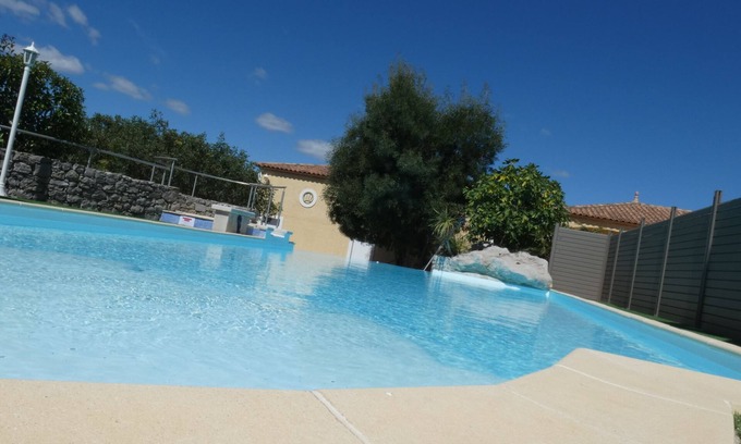 Cazevieille Cottage | Perfect Lodge Retreat Near Montpellier with Spa & Pool
