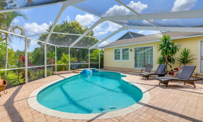 Largo House | Inviting Largo Hideaway with Pool, Near Beautiful Beaches!