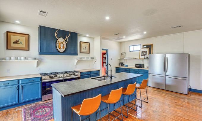Fort Davis Apartment | 4 Mi to Davis Mountains State Park: Family Retreat