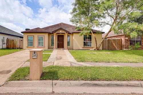 Brownsville House | 4 Mi to Dtwn Brownsville Family Home with Yard!