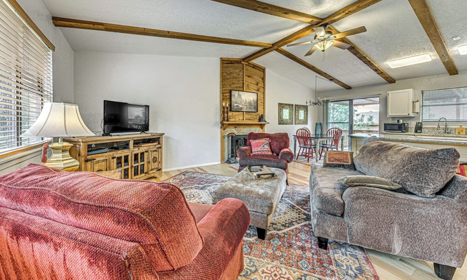 Ruidoso Condo | 4 Mi to Dtwn: Cozy Family Condo in Ruidoso!