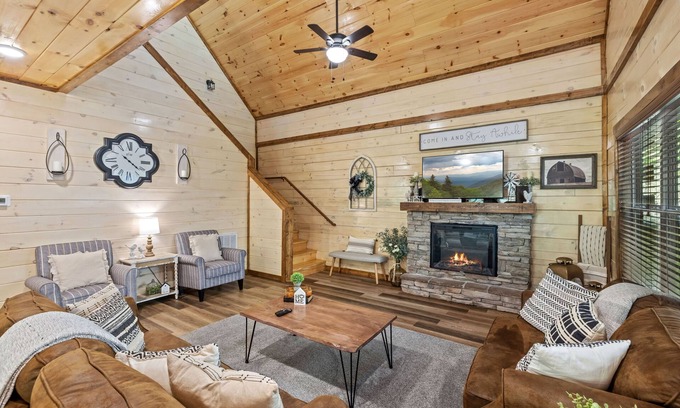 Sevierville Cabin | Family-Friendly Escape: 4 Miles to Soaky Mountain! Brand New!