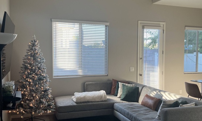 Maryvale Village House | Convenient Getaway Near State Farm Stadium with Great Amenities