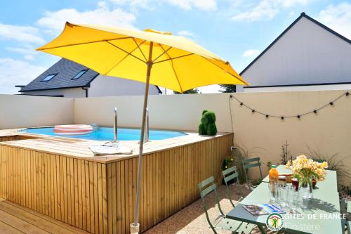 Le Conquet House | Steps from the Beach: 4-Star Ocean View Retreat