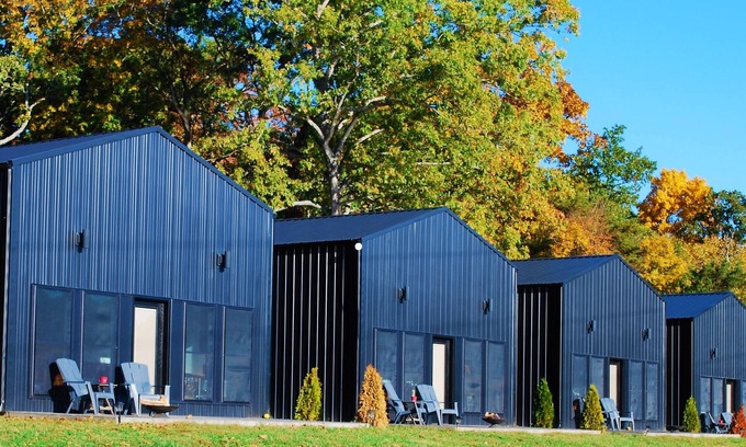 Mount Sterling House | Top-Rated 4 Modern Lakeside Cabins in Hermann, MO
