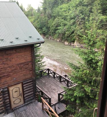 Snidavka House | Oceanfront 4 Mountains Hotel with Family-Friendly Amenities