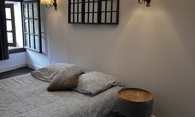 Poitiers House | Spacious T1 in the Heart of the City - Family Friendly Escape