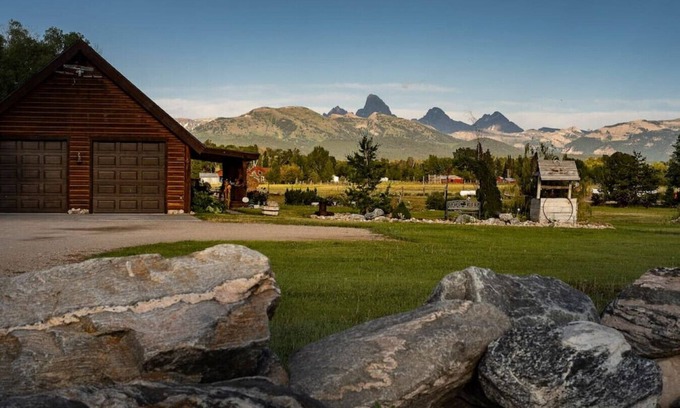 Tetonia Cabin | Discover 4 Peaks Teton Views: Family-Friendly Adventure Awaits