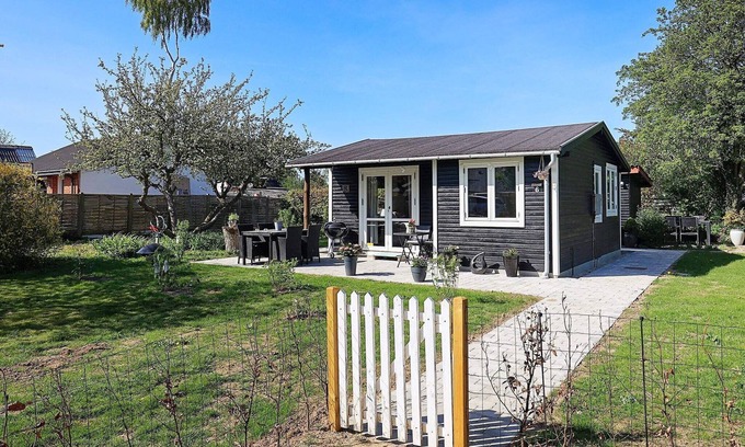 Faxe Ladeplads House | Ideal 4-Person Holiday Home with Oceanfront Views