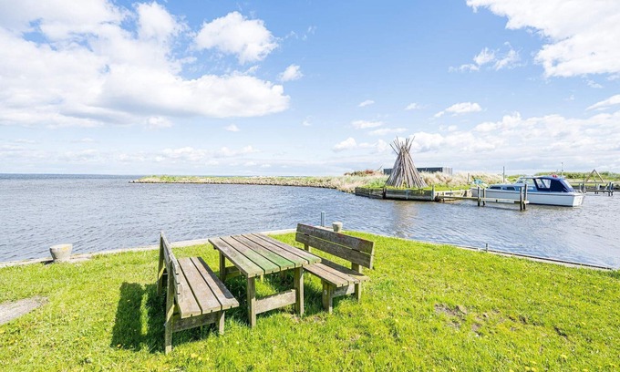 Nørre Lyngvig House | Cozy 4-Person Holiday Home in Hvide Sande - Guest Rated 9.8