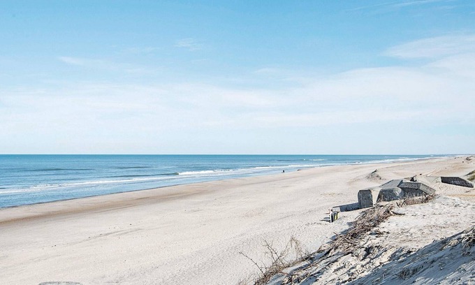 Sondervig Apartment | Oceanfront Holiday Home for 4 in Ringkøbing - Rated 9.8