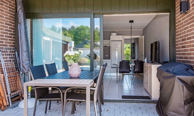 Fjellerup Apartment | Ideal 4-Person Holiday Home with Ocean View in Glesborg