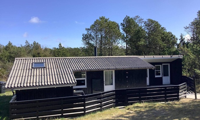 Sønder Vorupør House | Cozy Holiday Home for 4 in Thisted with Kitchen & Breakfast