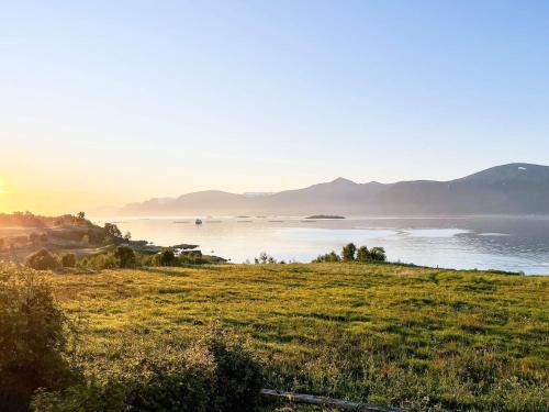 Oksnes House | 4 person holiday home in ALSVÅG, cleaning included