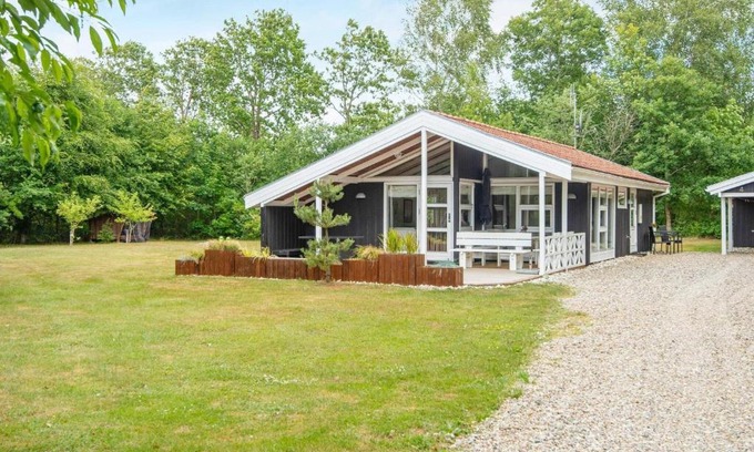 Jegum House | Welcoming Holiday Home Oksbøl LXXXIV - Pet Friendly Stay