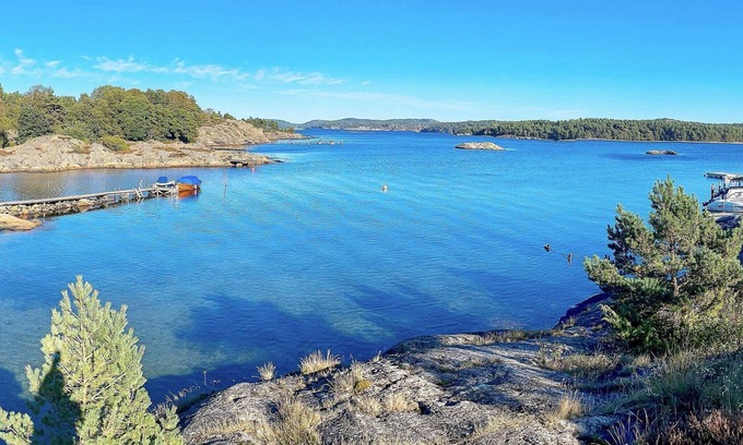 Ellos House | Cozy 4-Person Holiday Home with Ocean View in ELLÖS