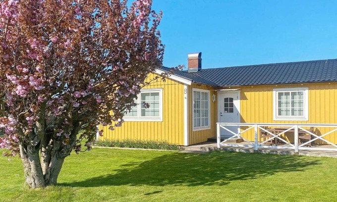 Tvaaker House | Cozy Two-Bedroom Holiday Home with Ocean View in Tvååker