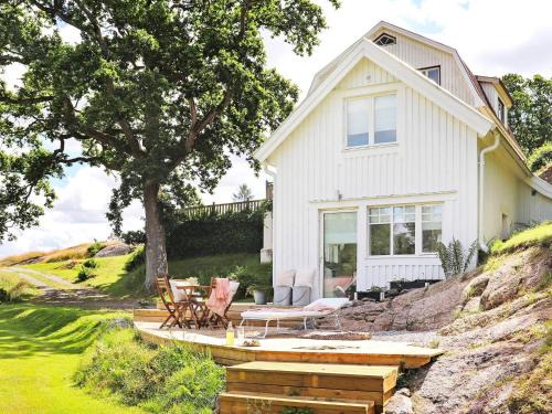Veddige House | Family-Friendly Retreat at Holiday Home Veddige II