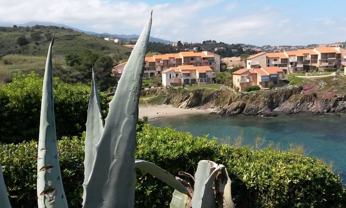 Port-Vendres Villa | Villa with Ocean View: 4 Guests, Beach Just Steps Away