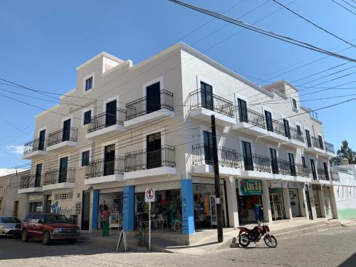 Tlaltenango Apartment | Convenient Stay at 4 Personas with City Views in Tlaltenango