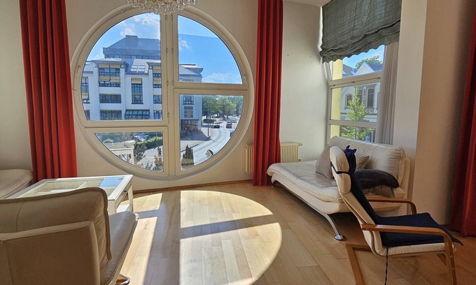 Bahnhofsviertel Apartment | 4 room apartment in central location, 135 sqm