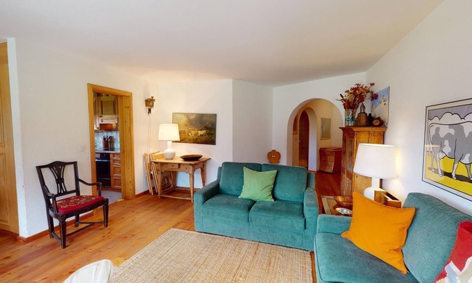 Champfer Apartment | Spacious 4-Room Apartment with Lake View & Kitchen Access