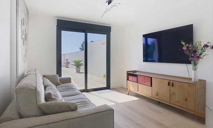 Le Cres House | 4-room house with pool