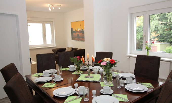 Tempelhof-Schoeneberg Apartment | Guest Rated: 9.2 - Perfect Family Stay at Gentian Hotel