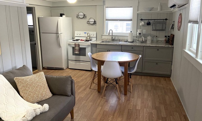 Bradford House | Delightful 4 Season Getaway in Bradford NH for Families