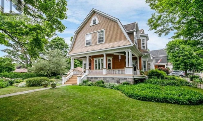 Meaford House | Updated Historic Edwardian with Pool & Pet-Friendly Perks