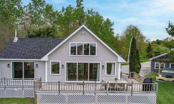 Franklin House | Waterfront Oasis in Acadia with Hot Tub & Spa - Rated 9.8