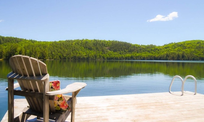 Northfield Cottage | Experience a Waterfront Retreat with Spa and Ocean Views
