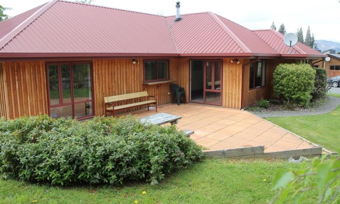 Hanmer Springs House | Family-Friendly Retreat at 4 St James Avenue - Rated 8.5/10