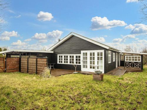 Grena Strand House | Pet-Friendly Holiday Home Grenaa XXXII for Family Getaways