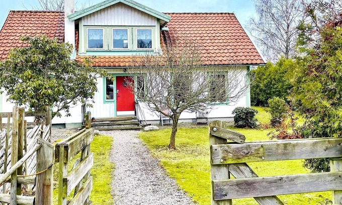 Vickan House | Welcoming 4-Star Holiday Home with Ocean View in Onsala